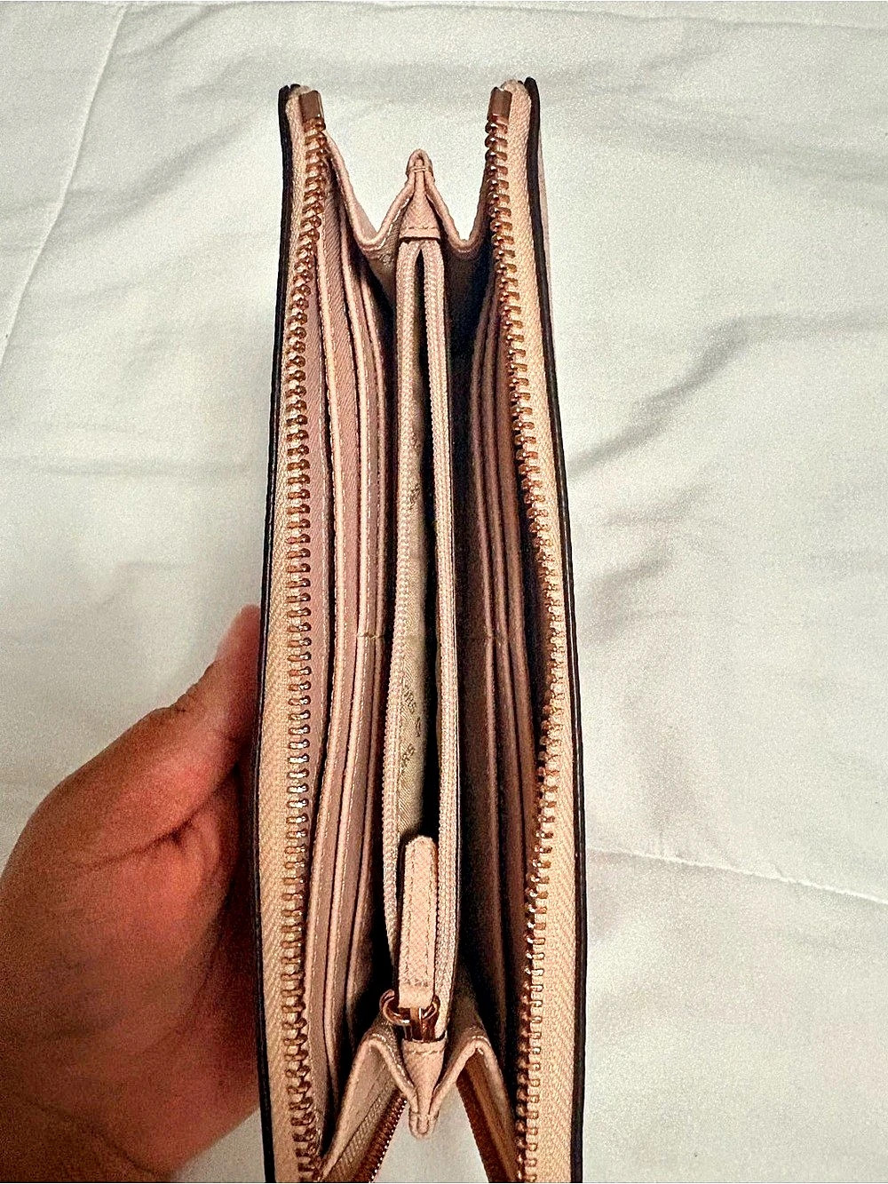 Michael Kors Wallet - Picture 4 of 7